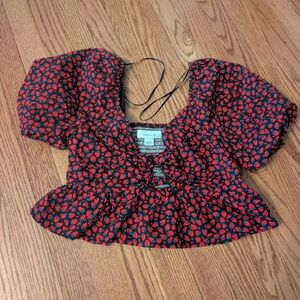 Chic Black and Red Strawberry Patterned Women's Cropped Blouse Band of the Free